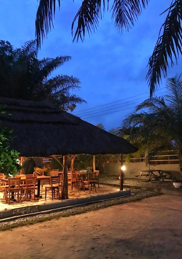 Twitter Paradise Ampeni Bagian luar foto